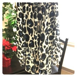 NWT Kardashian Black & Blue Leopard Femi Hi Lo